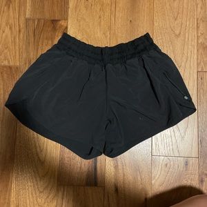 Lululemon Tracker Track That Shorts Size 8
Hotty Hot Running Athletic